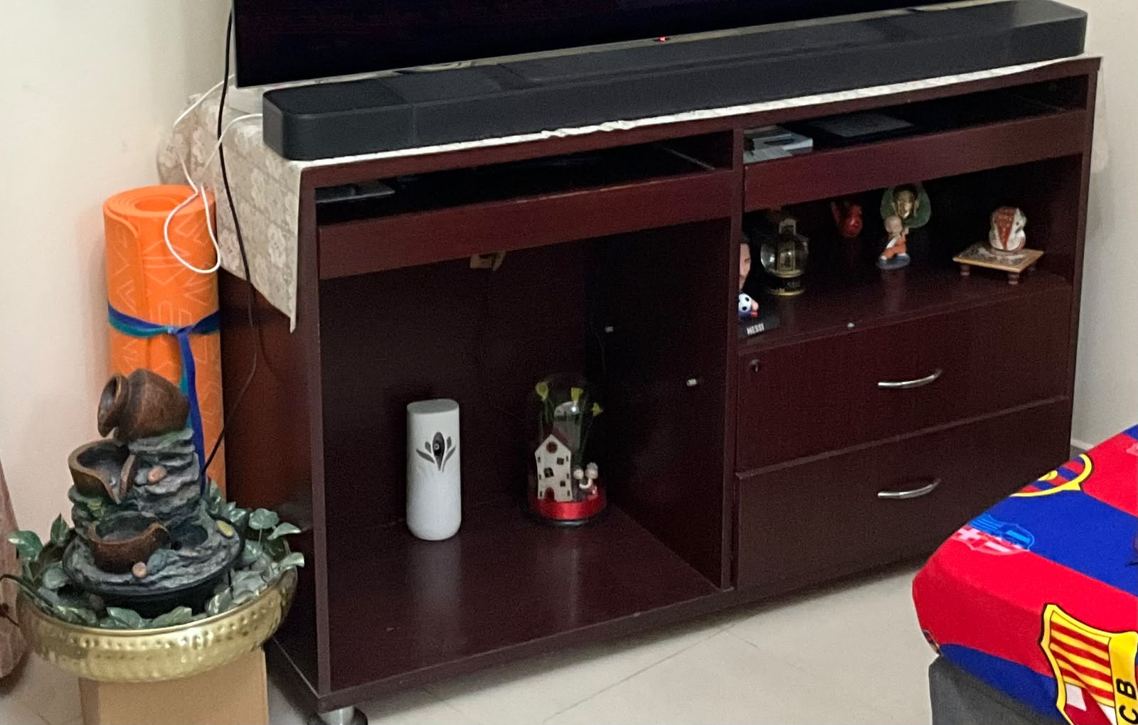 Tv unit